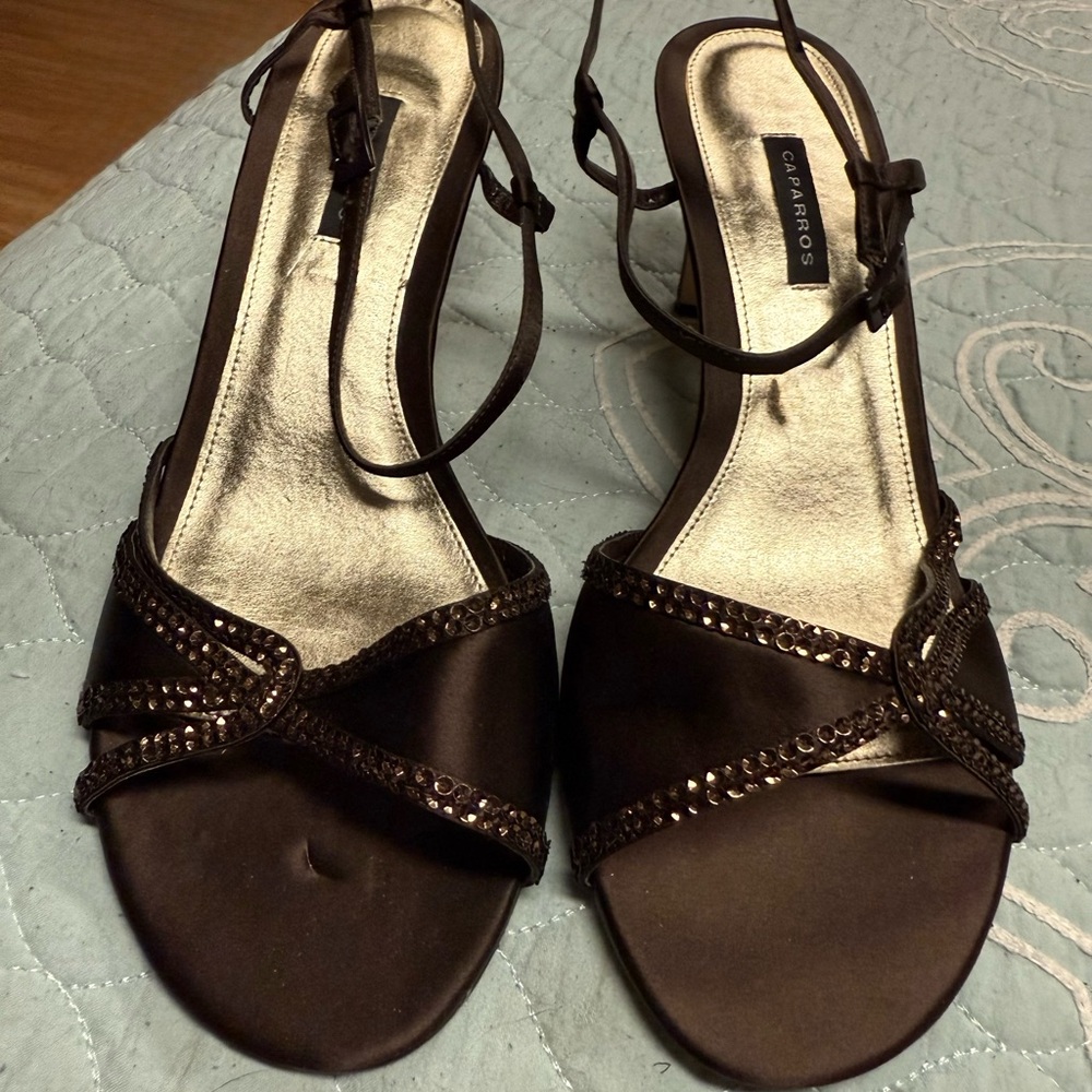 Caparros Brown Sandals with Elegant T-Strap Design Size 10 NWOT